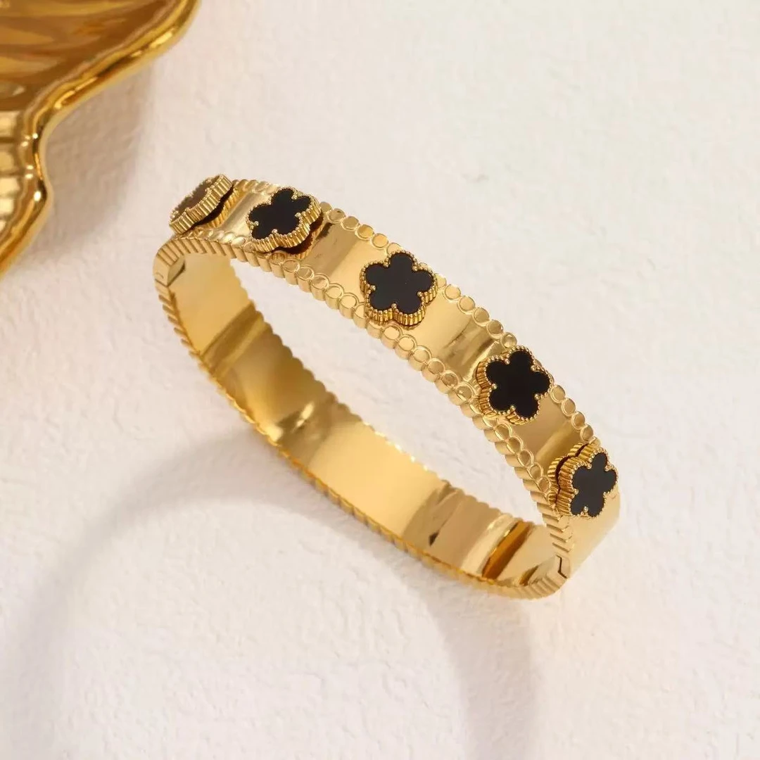 D82-缅滇精工手镯回纹小皇后手镯