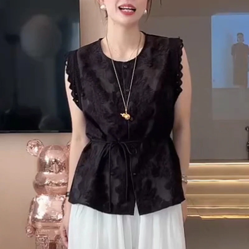 2025年夏季新款舒适收腰韩版简约时尚减龄显瘦休闲衬衫