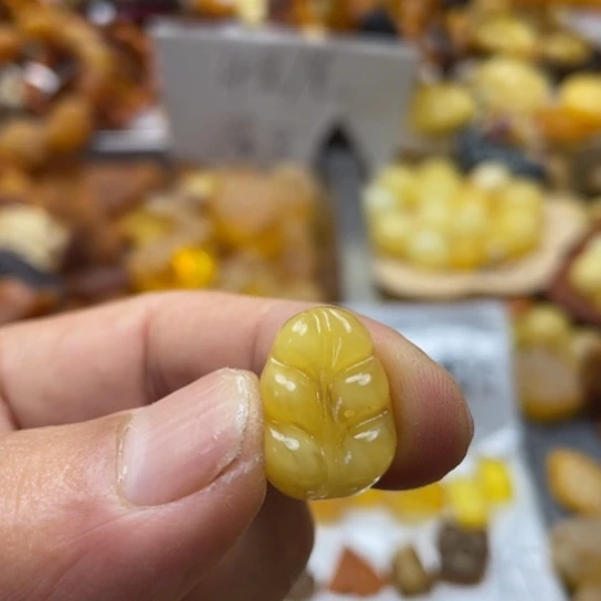 未镶嵌蜜蜡手串心**念吊坠