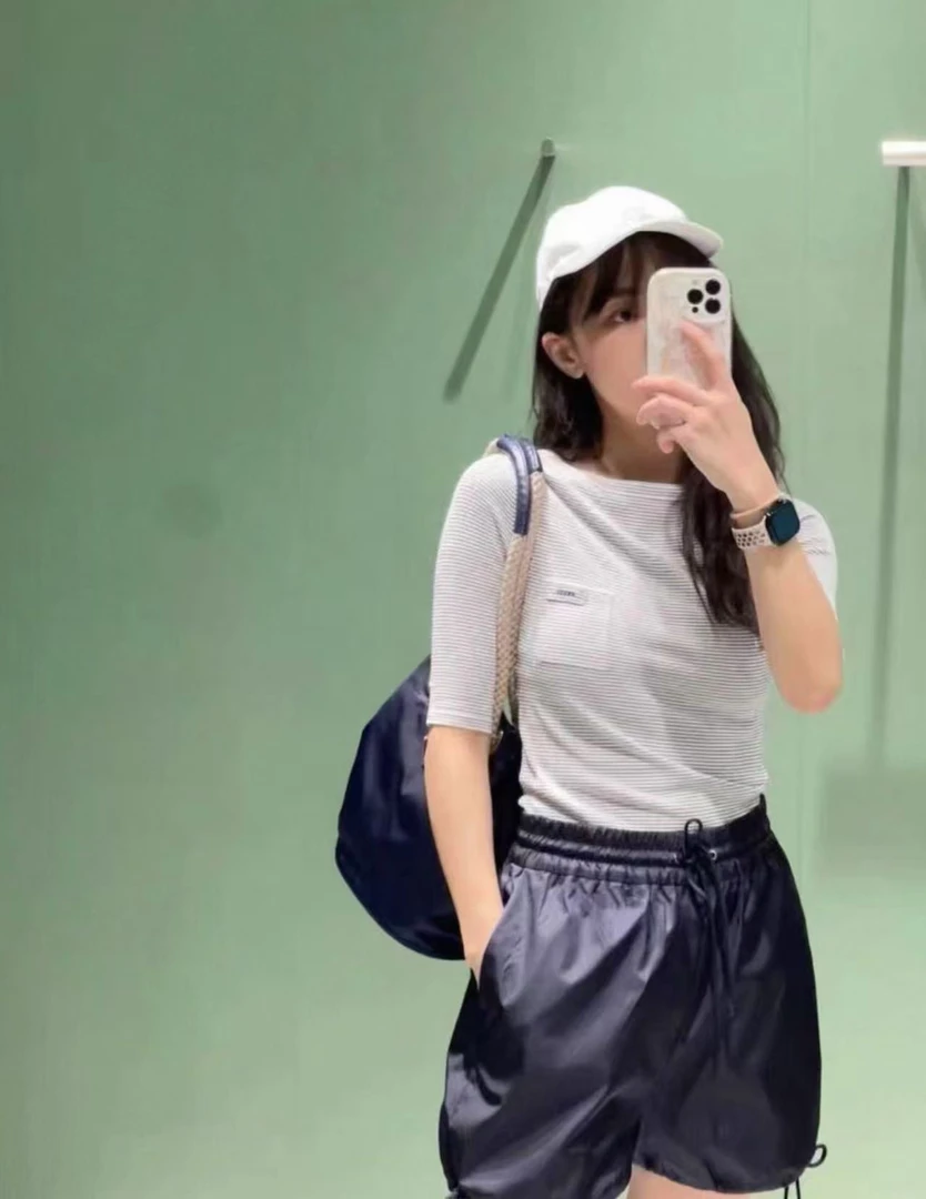 新款蓝色抽绳短裤