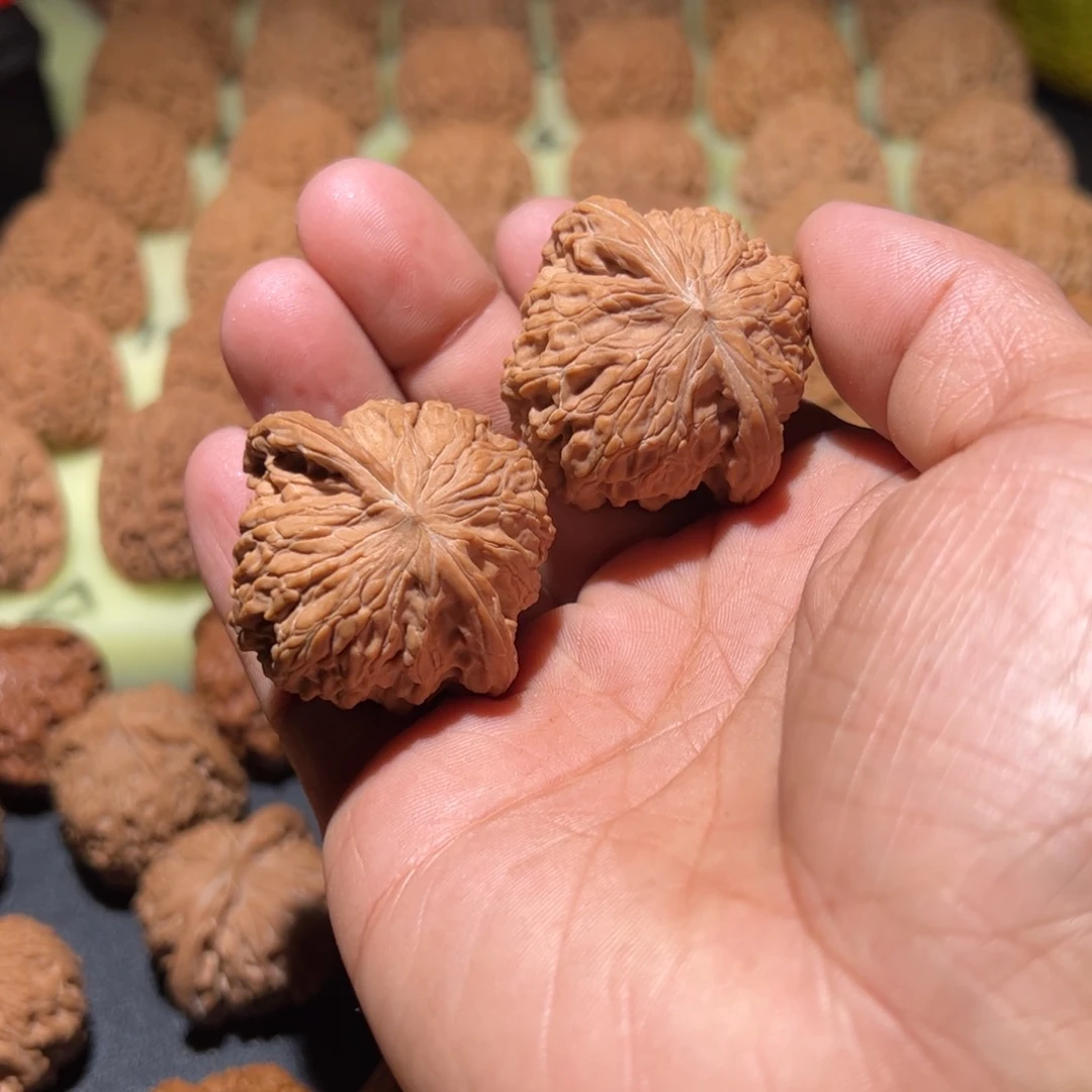 文玩核桃吊坠O****?磨盘40