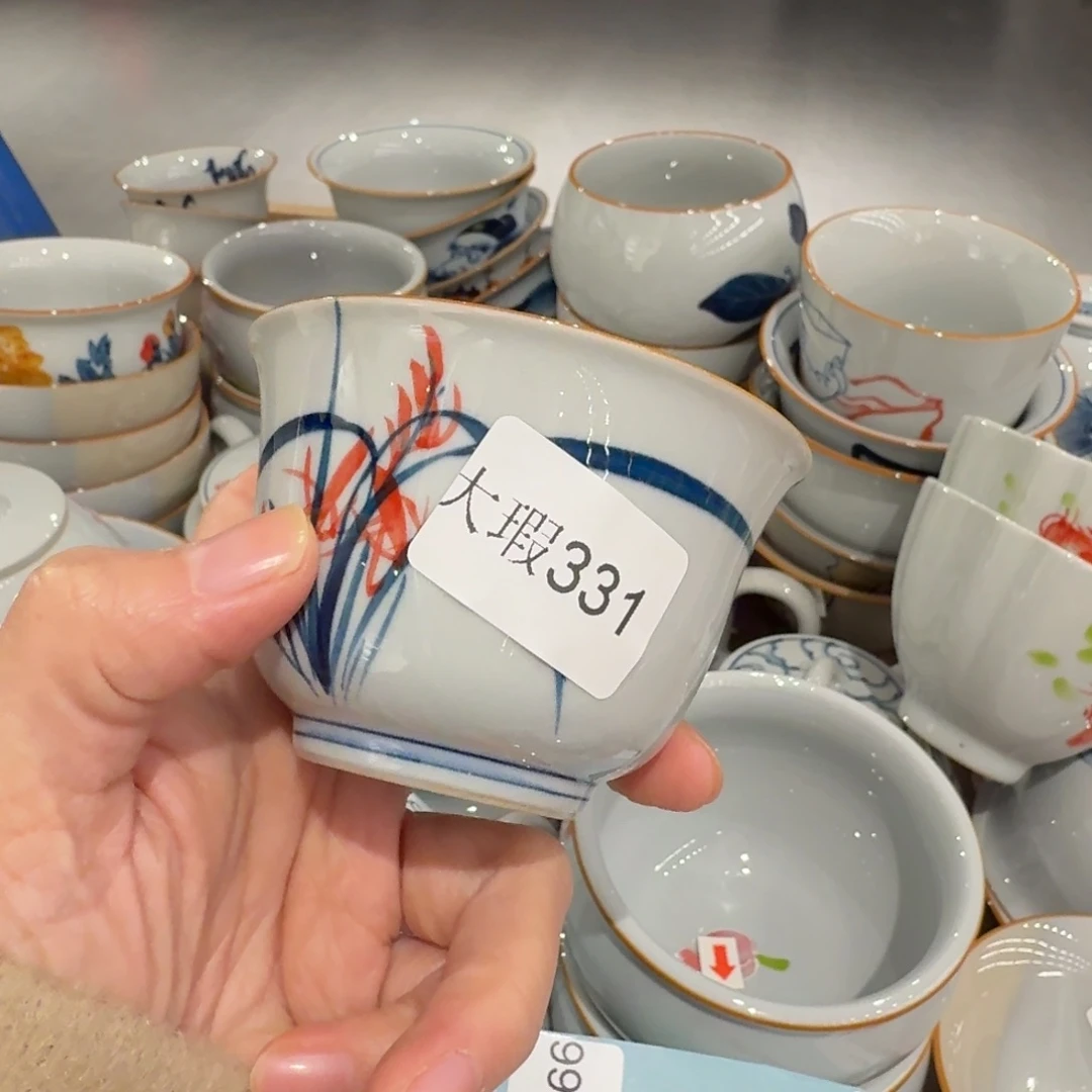 釉下手绘茶具微瑕