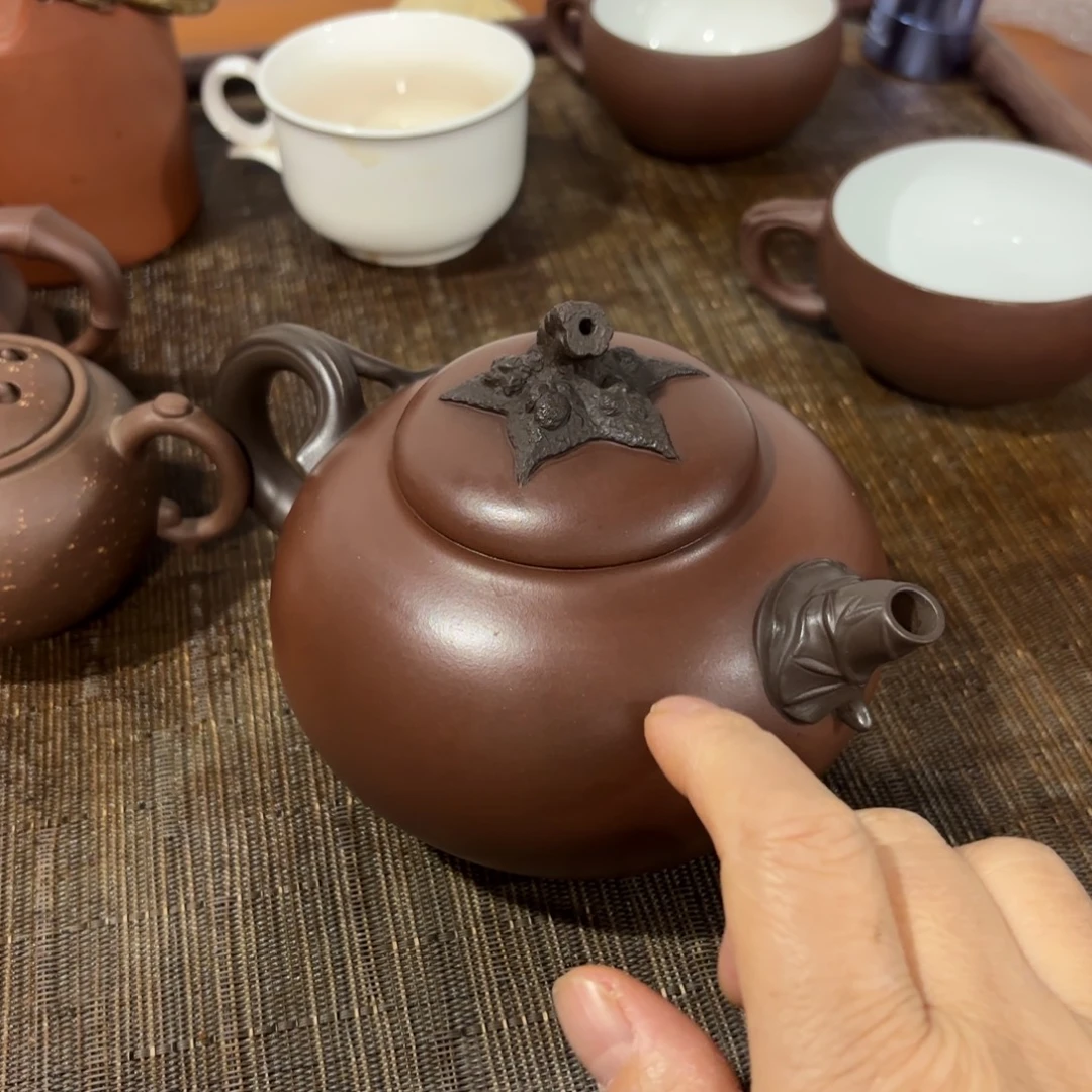 张***葱紫砂茶壶紫砂之光和玉山大瀑布相间映照