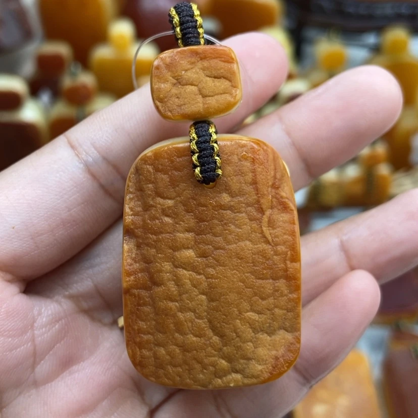 【闪购商品】琥珀颈饰未镶嵌