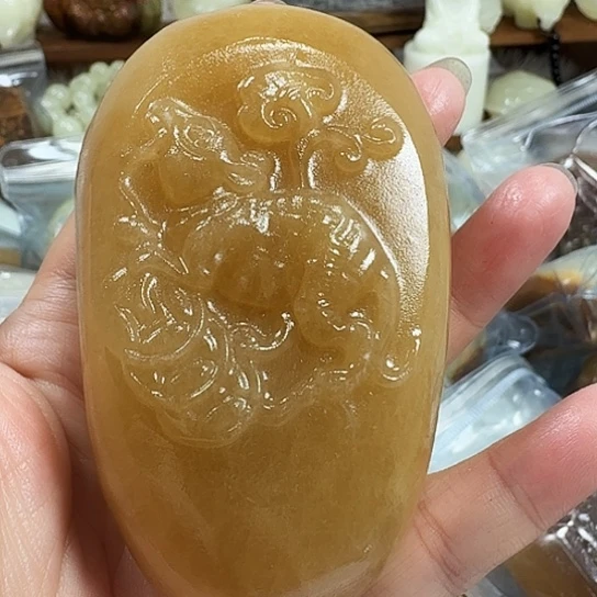 .***辞砖雕石头手把件不退不换