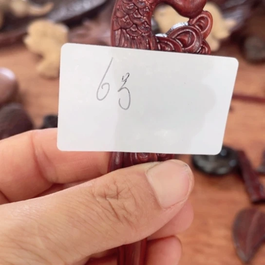 非洲紫檀（红花梨）丫*?