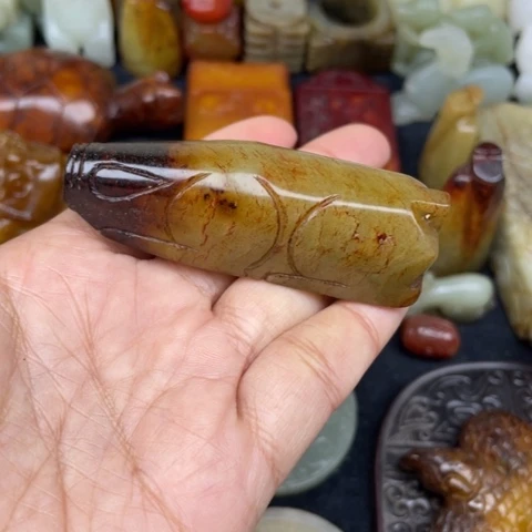 和田玉未镶嵌颈饰97