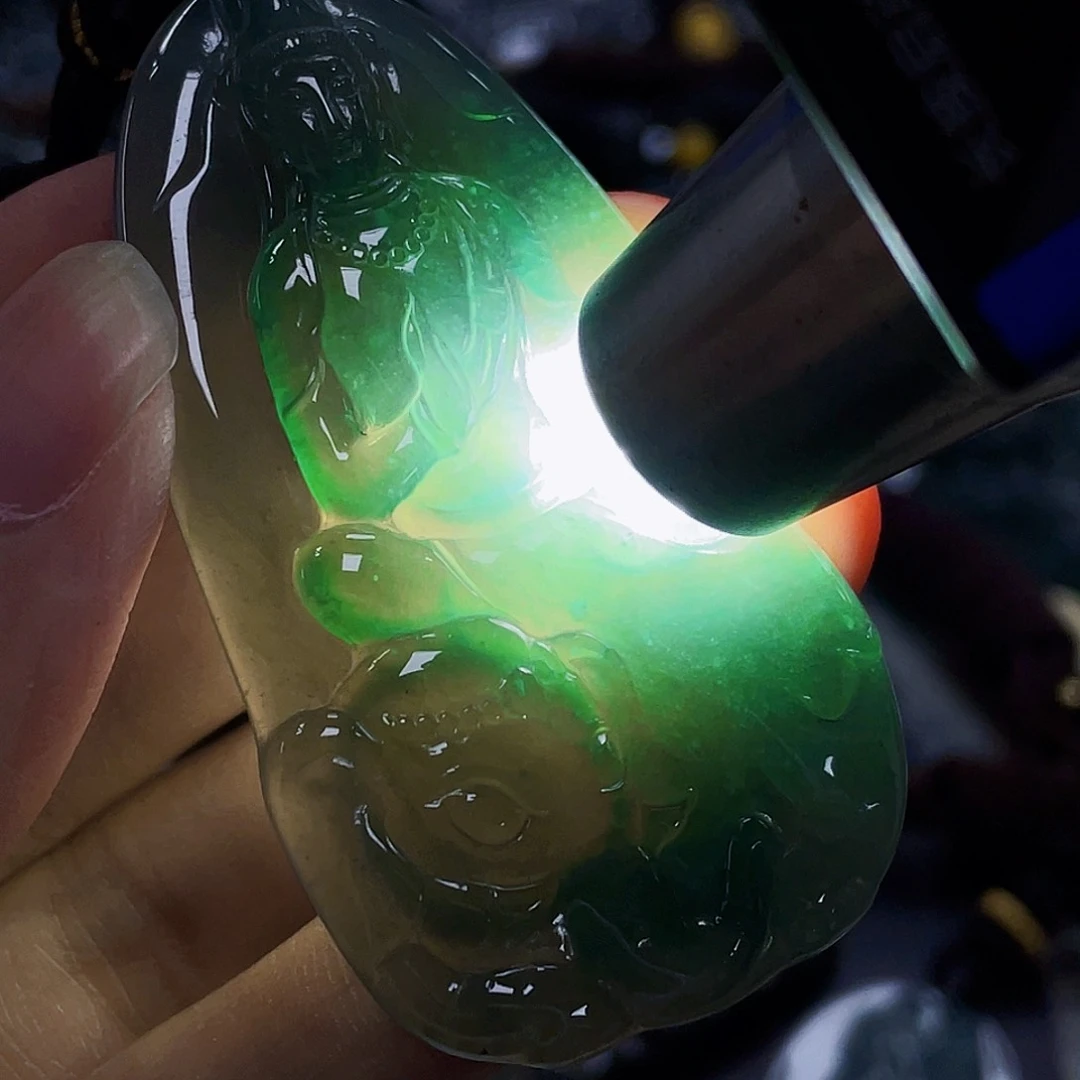 翡翠未镶嵌吊坠(不含链)