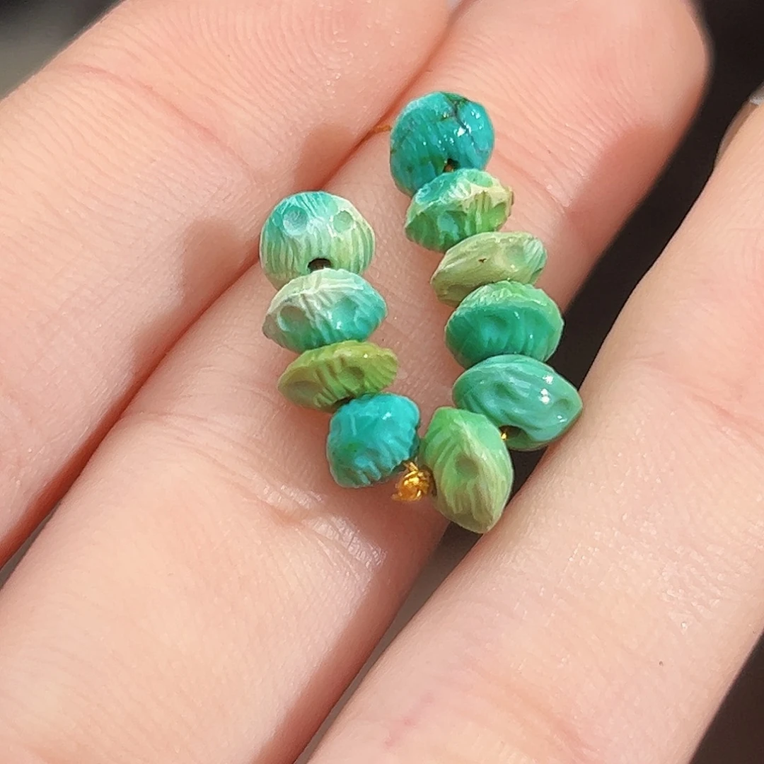 绿松石未镶嵌珠宝奇石