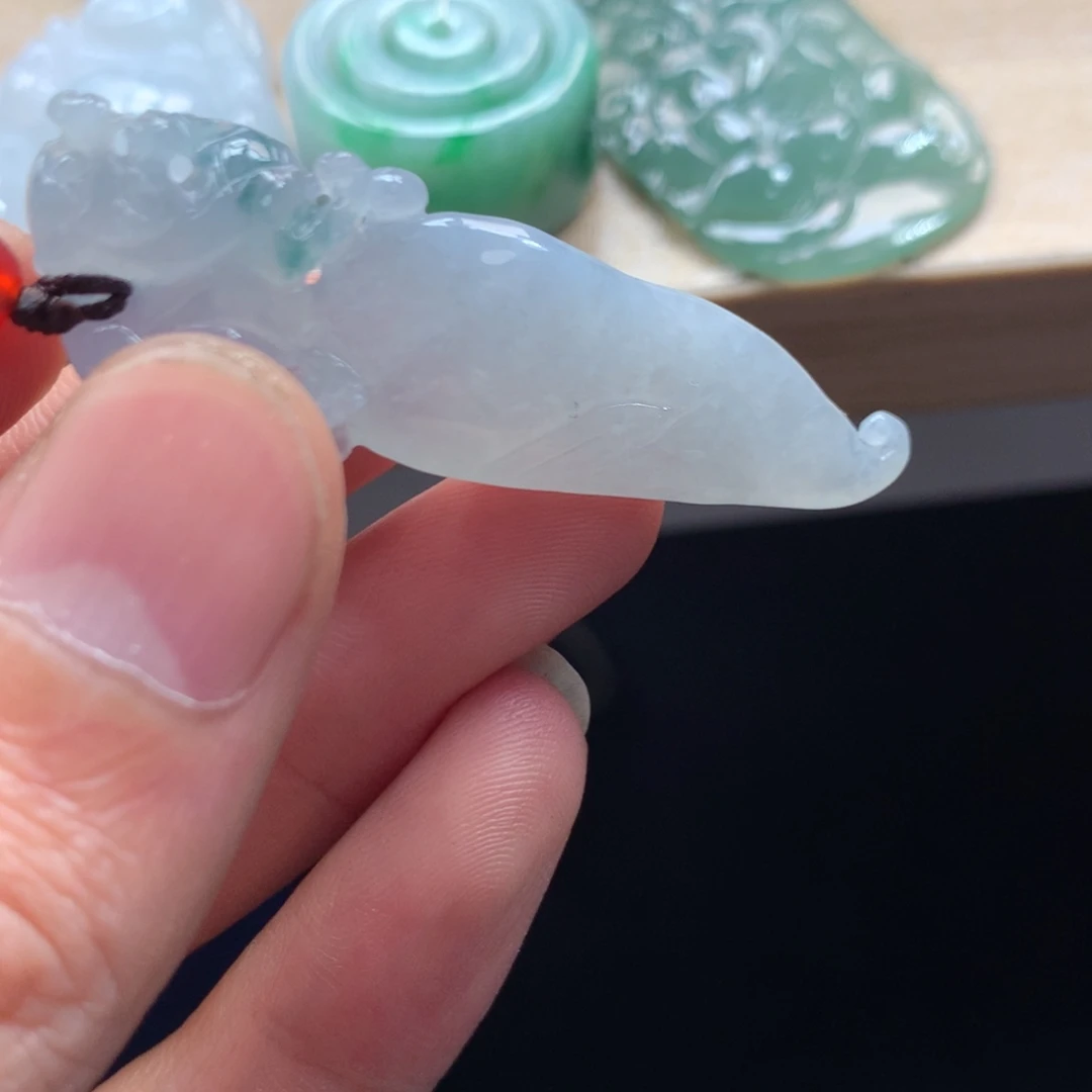 颈饰未镶嵌翡翠吊坠