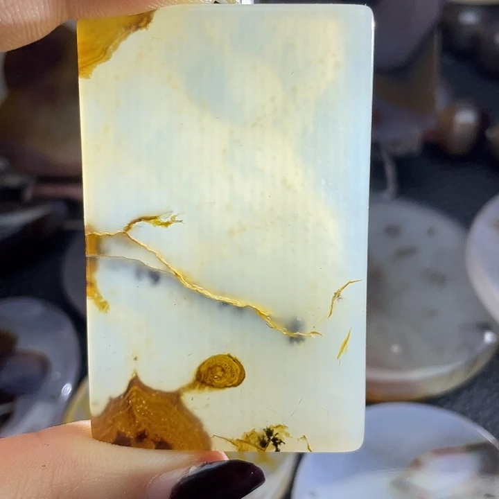 光****玛瑙/玉髓未镶嵌颈饰