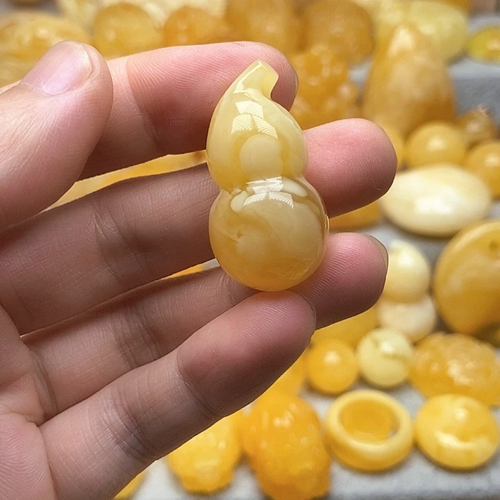 未镶嵌颈饰琥珀琥珀蜜蜡吊坠