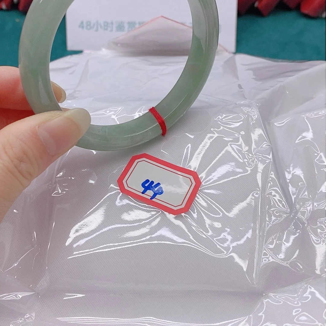 翡翠手镯未镶嵌用****2444444444