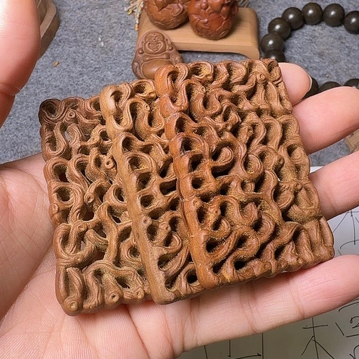 如***是檀香木手串/手链老山檀香路路通微瑕疵3个