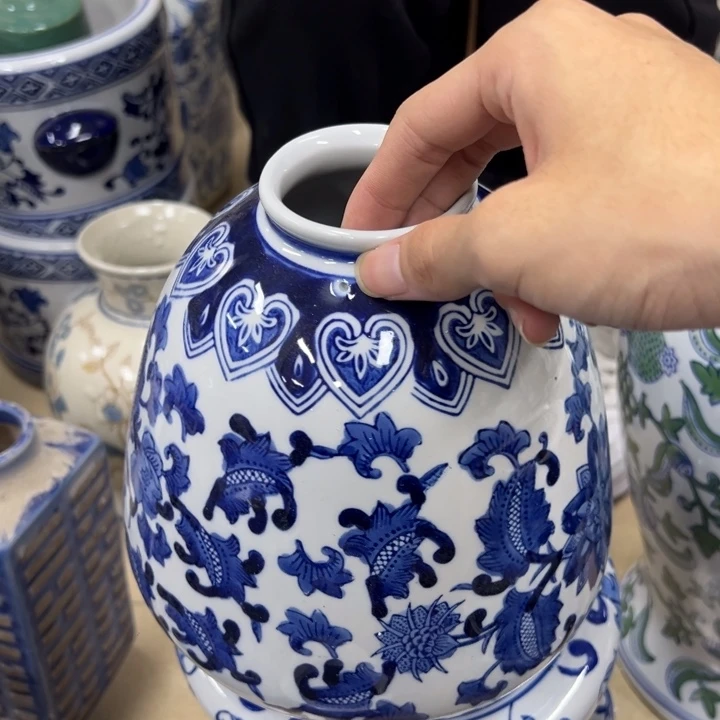 瓷片微瑕。。。。。。。。。。。。。。