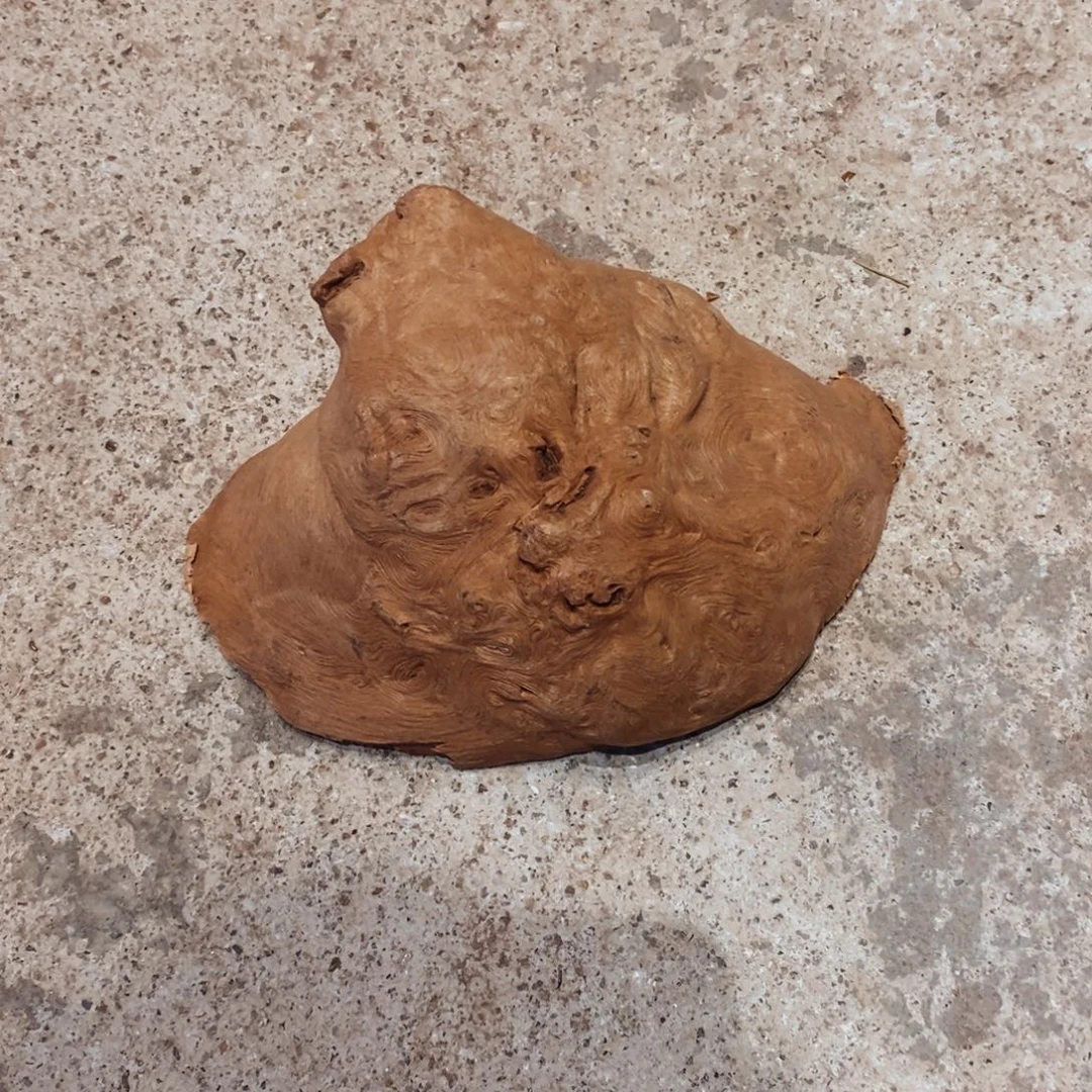 敏***荔枝木随形木材一个