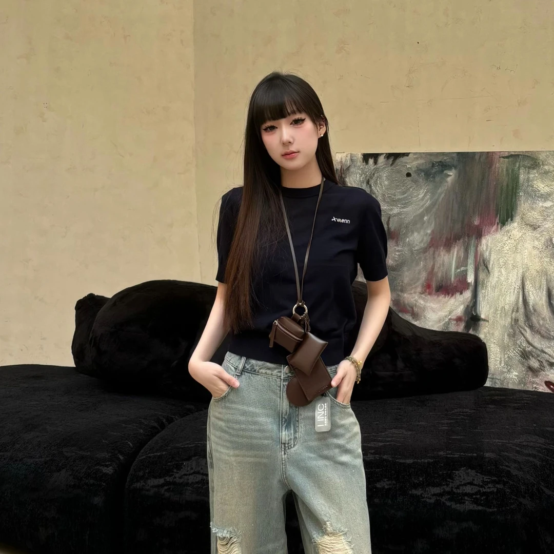 AVVENN2025春季新品后背开衩下摆舒适套头T恤毛衫