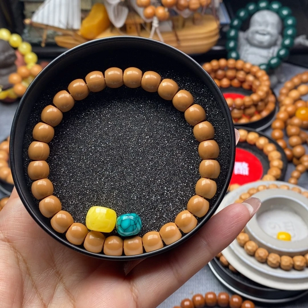 张***三吊坠猴头核桃直切