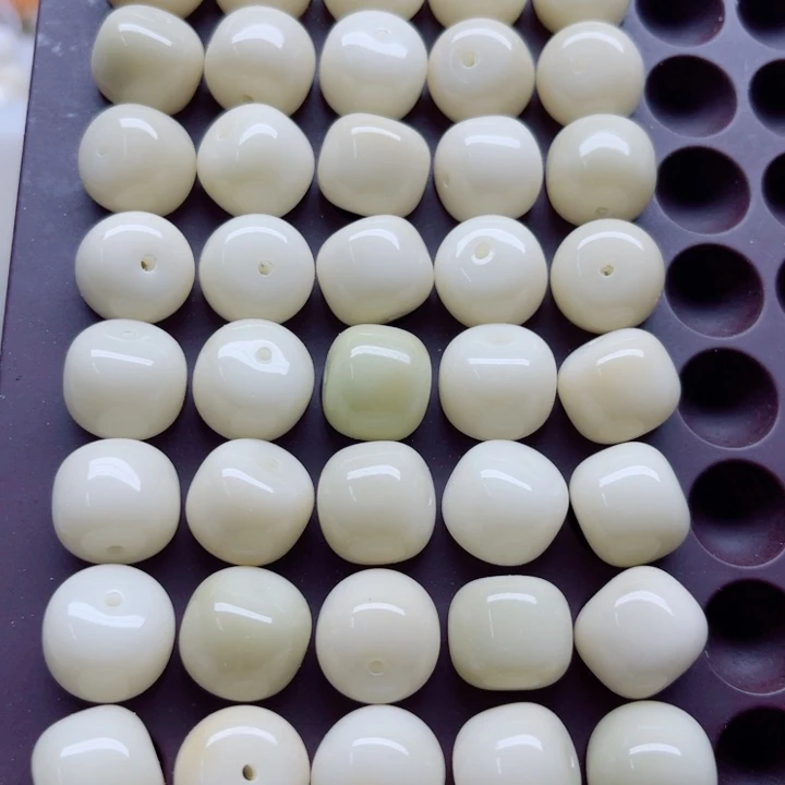 吊坠白玉菩提精品14.7瓷白桶50颗