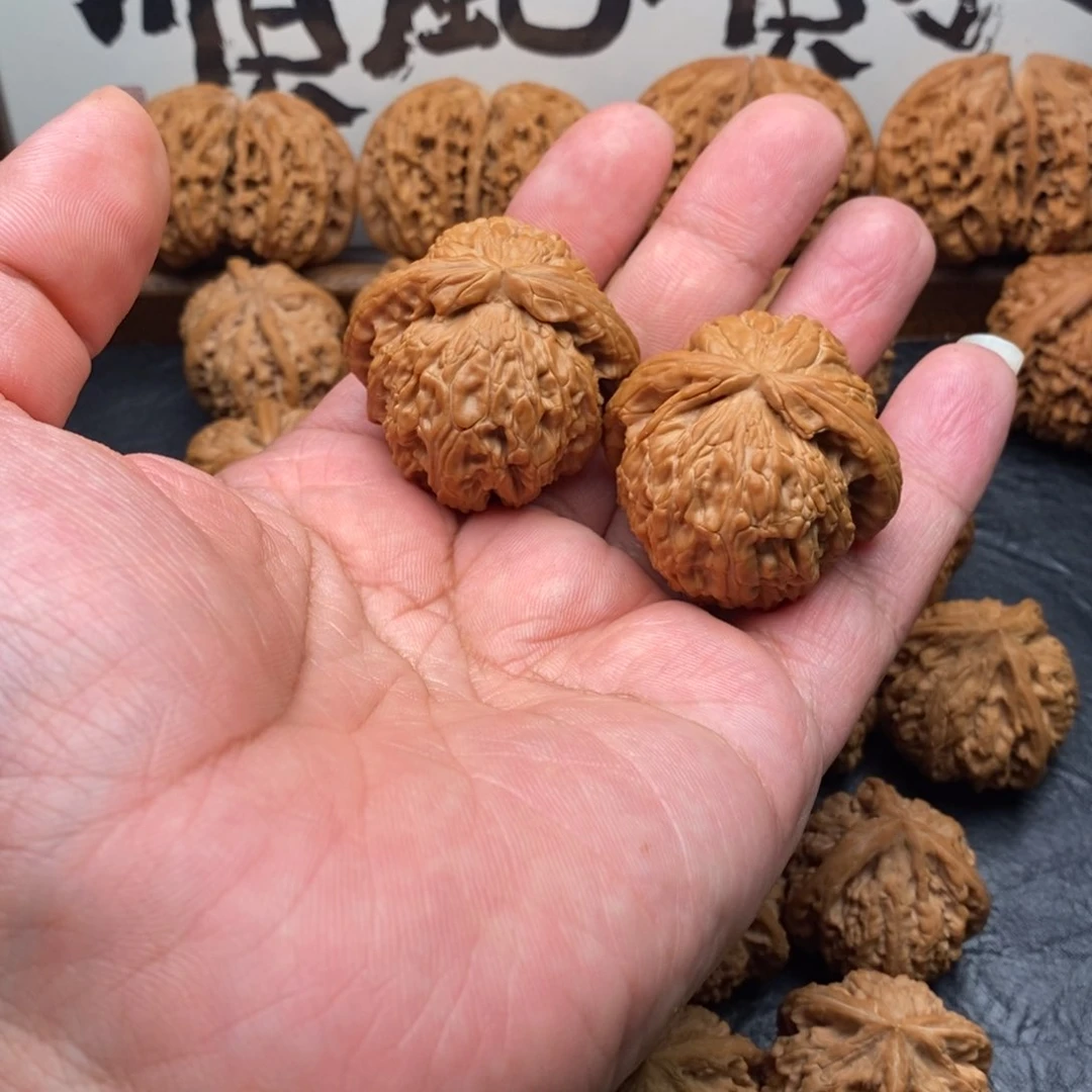 文玩核桃把件嫩白41