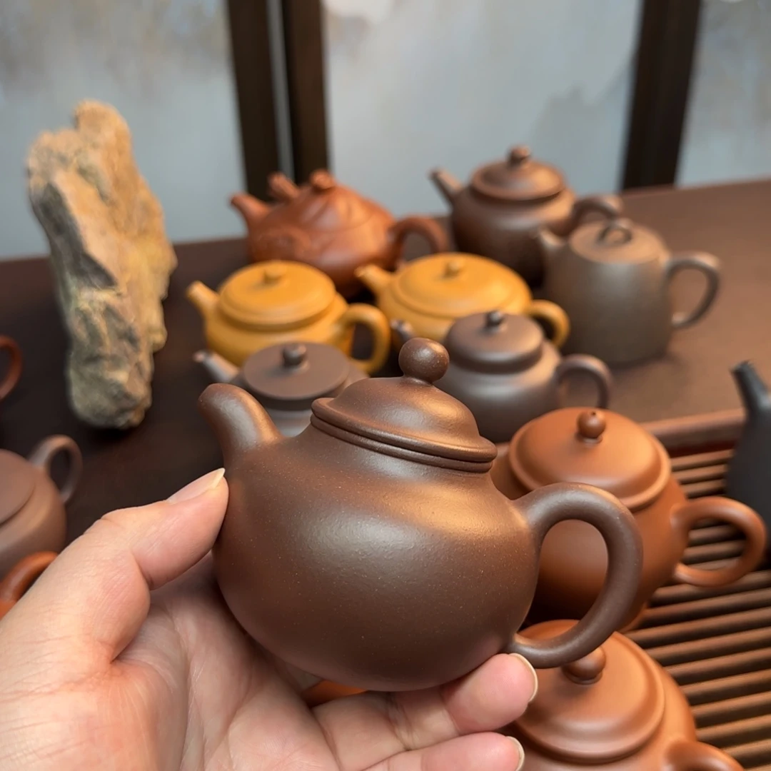 即***烊茶壶紫砂四号井紫泥大亨掇球微瑕