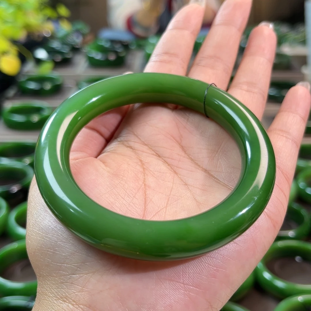 未镶嵌手镯（圆镯）和田玉（碧玉）6061