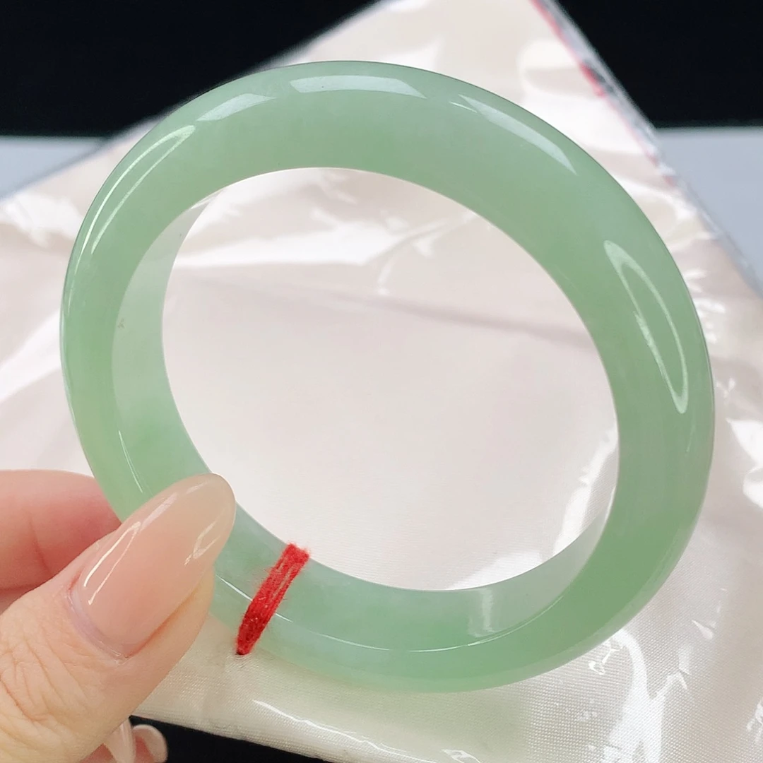 未镶嵌手镯翡翠832