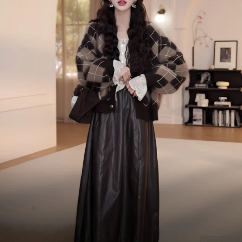 2025冬季慵懒风宽松V领长袖针织衫外套女休闲百搭韩版套装裙皮裙