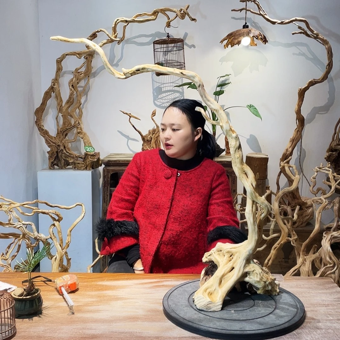 无***声天然根雕陶制艺术品