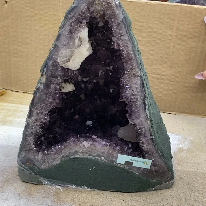 一***。未镶嵌紫晶大型摆件（非配饰）