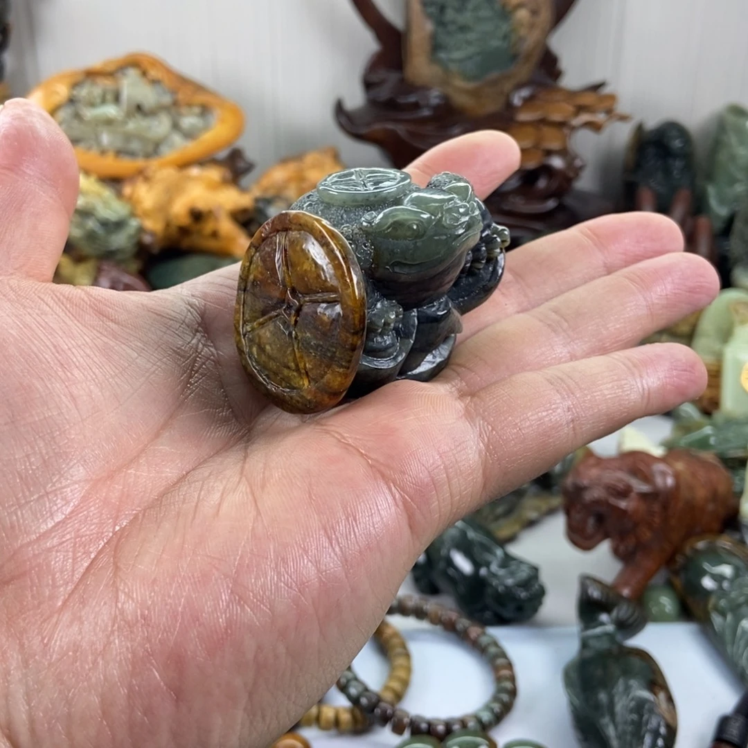 岫岩河磨玉（透闪石质玉）未镶嵌把件