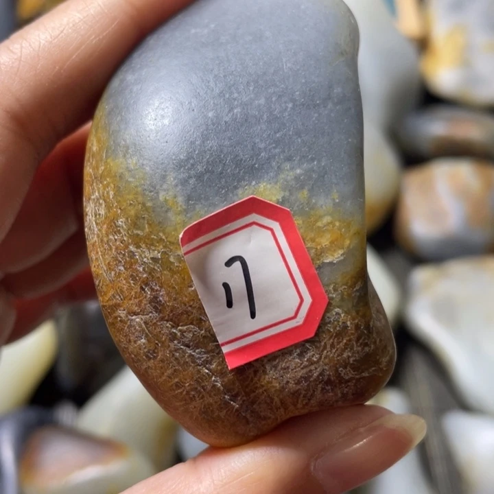 和田玉（青白玉）未镶嵌颈饰