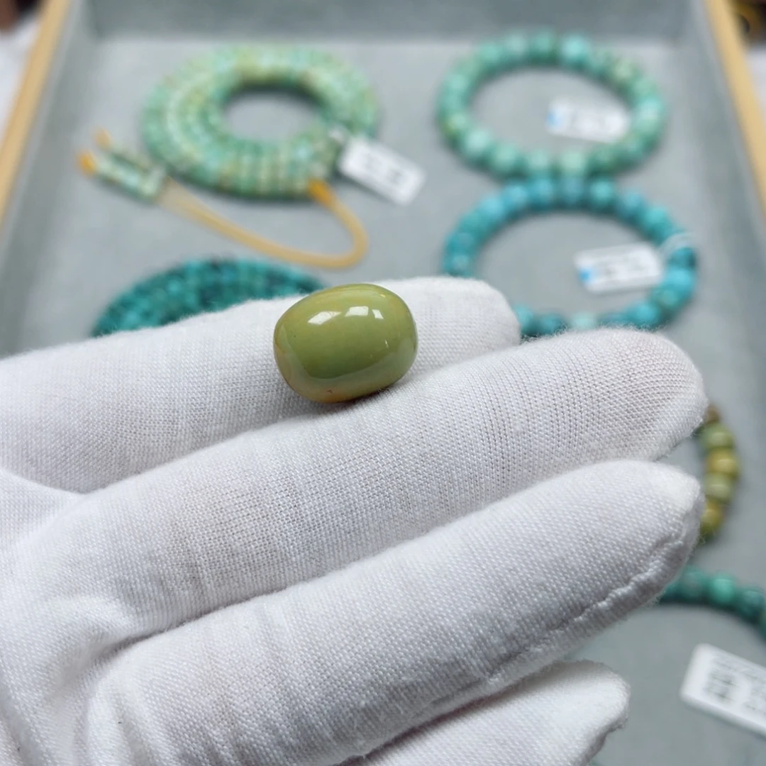 绿松石未镶嵌挂件