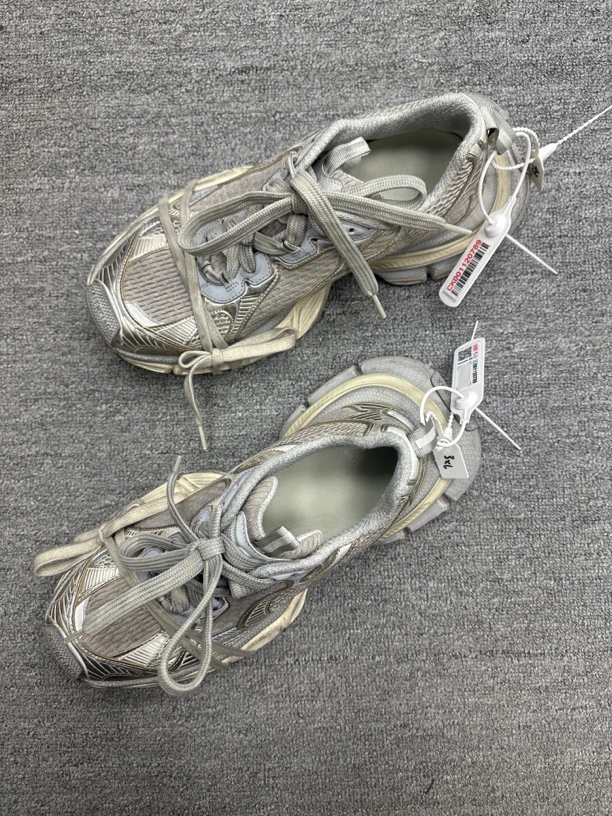 99新 Balenciaga/巴黎世家 43 巴黎世家3xl老爹鞋浅米色