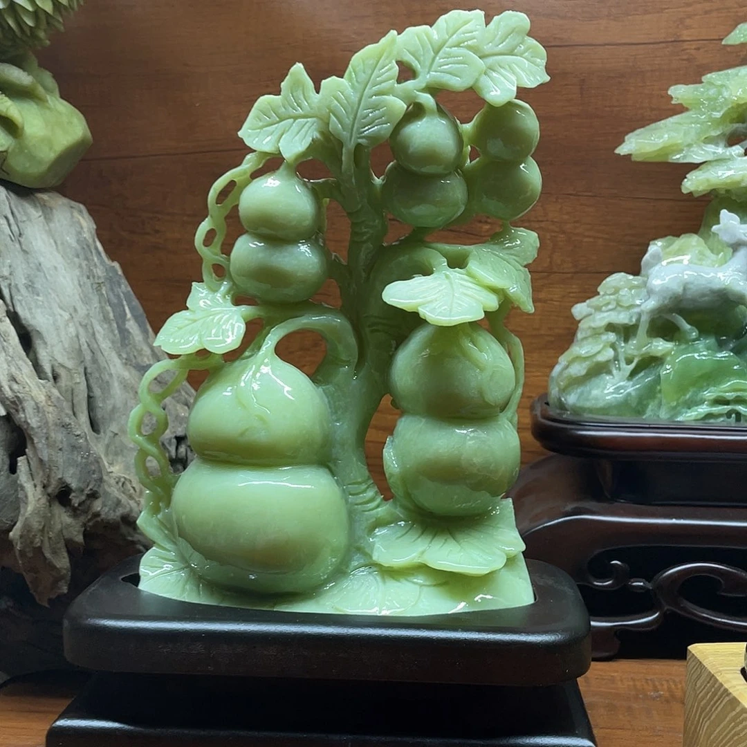 蛇纹石玉未镶嵌珠宝奇石