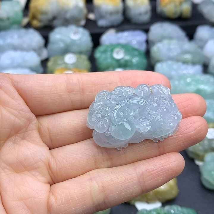 翡翠未镶嵌颈饰天然缅甸A货翡翠貔貅吊坠