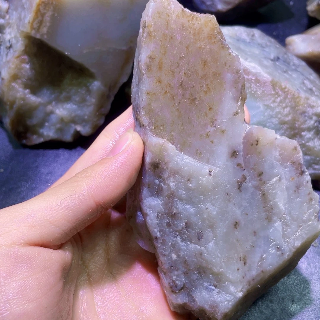 和田玉未镶嵌珠宝半成品