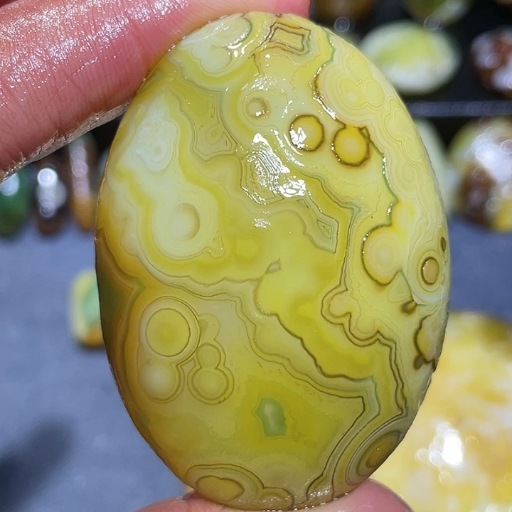 玛瑙/玉髓未镶嵌珠宝奇石