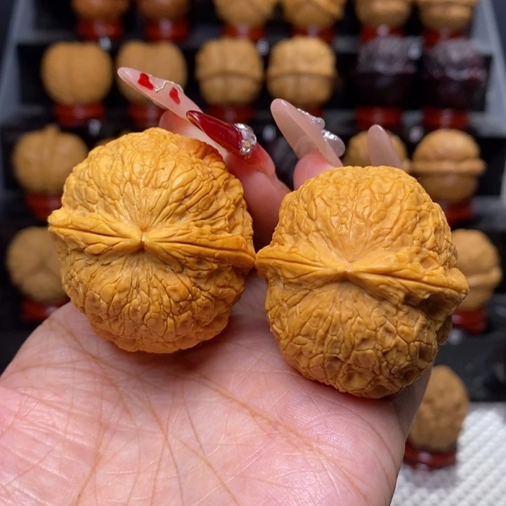 文玩核桃把件金丝绣球48号