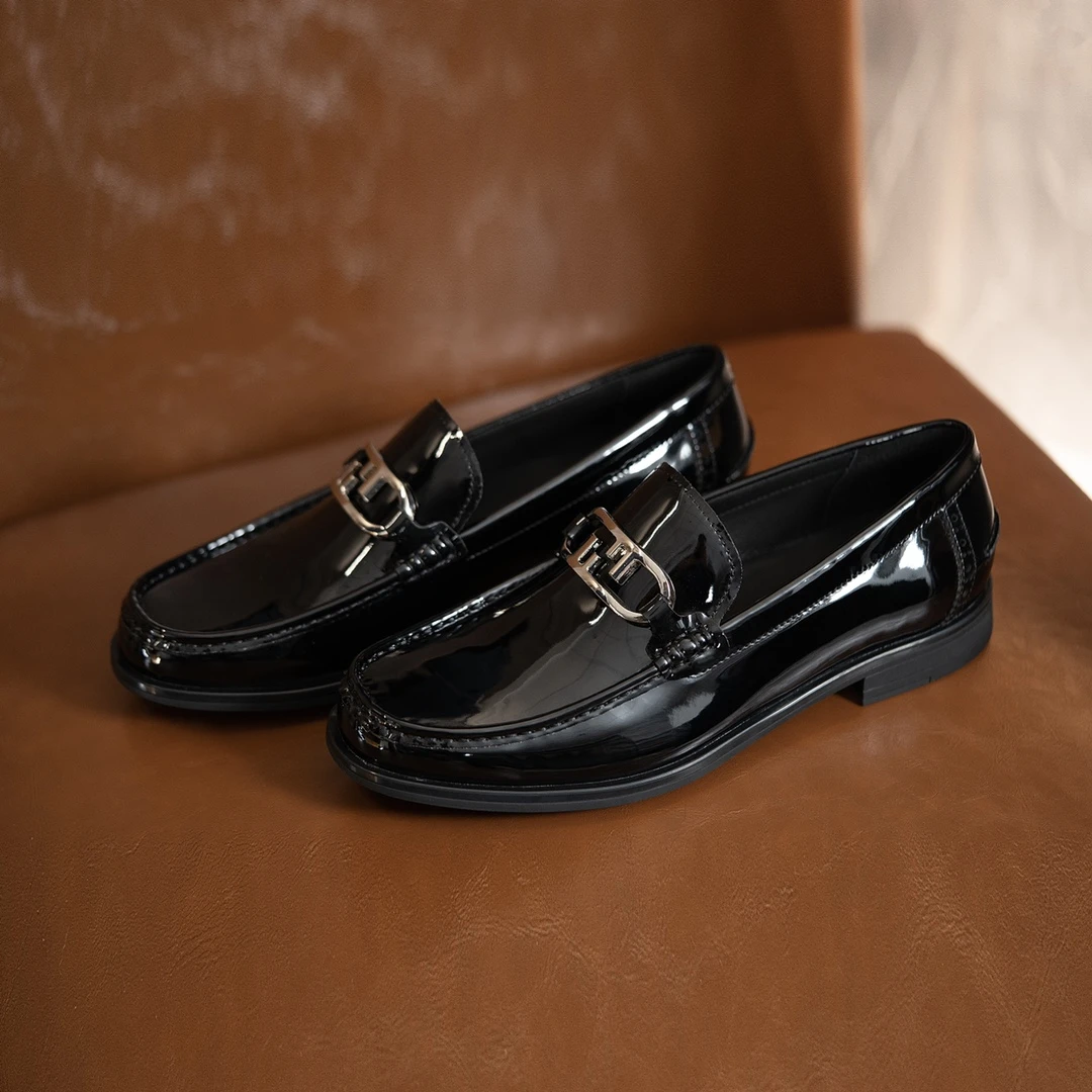 春季男士百搭漆皮商务休闲轻底皮鞋 KF241