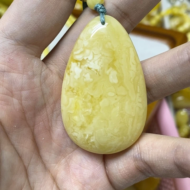 蜜蜡未镶嵌裸石吊坠