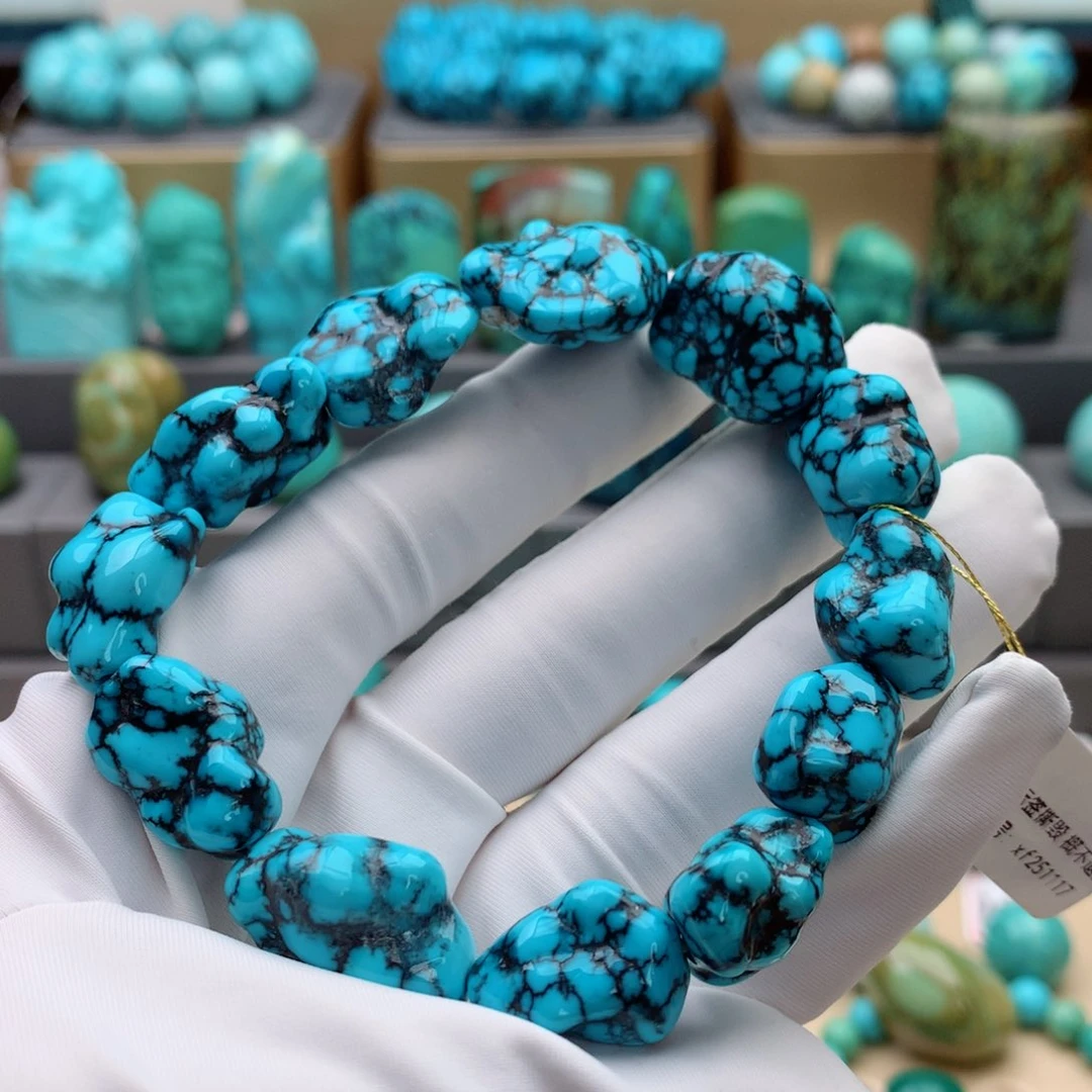 未镶嵌绿松石颈饰