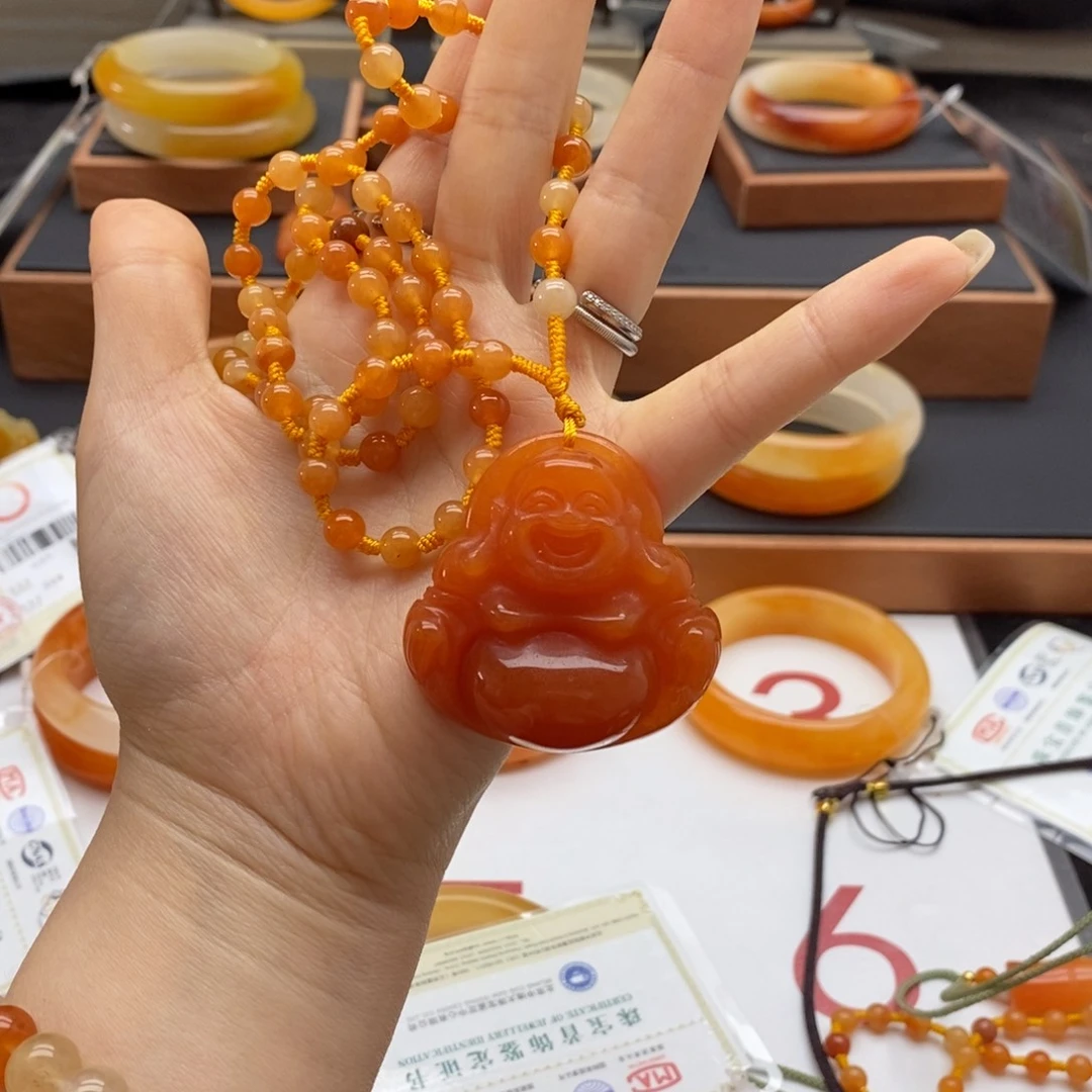 糯***米石英质玉（黄龙玉）未镶嵌吊坠