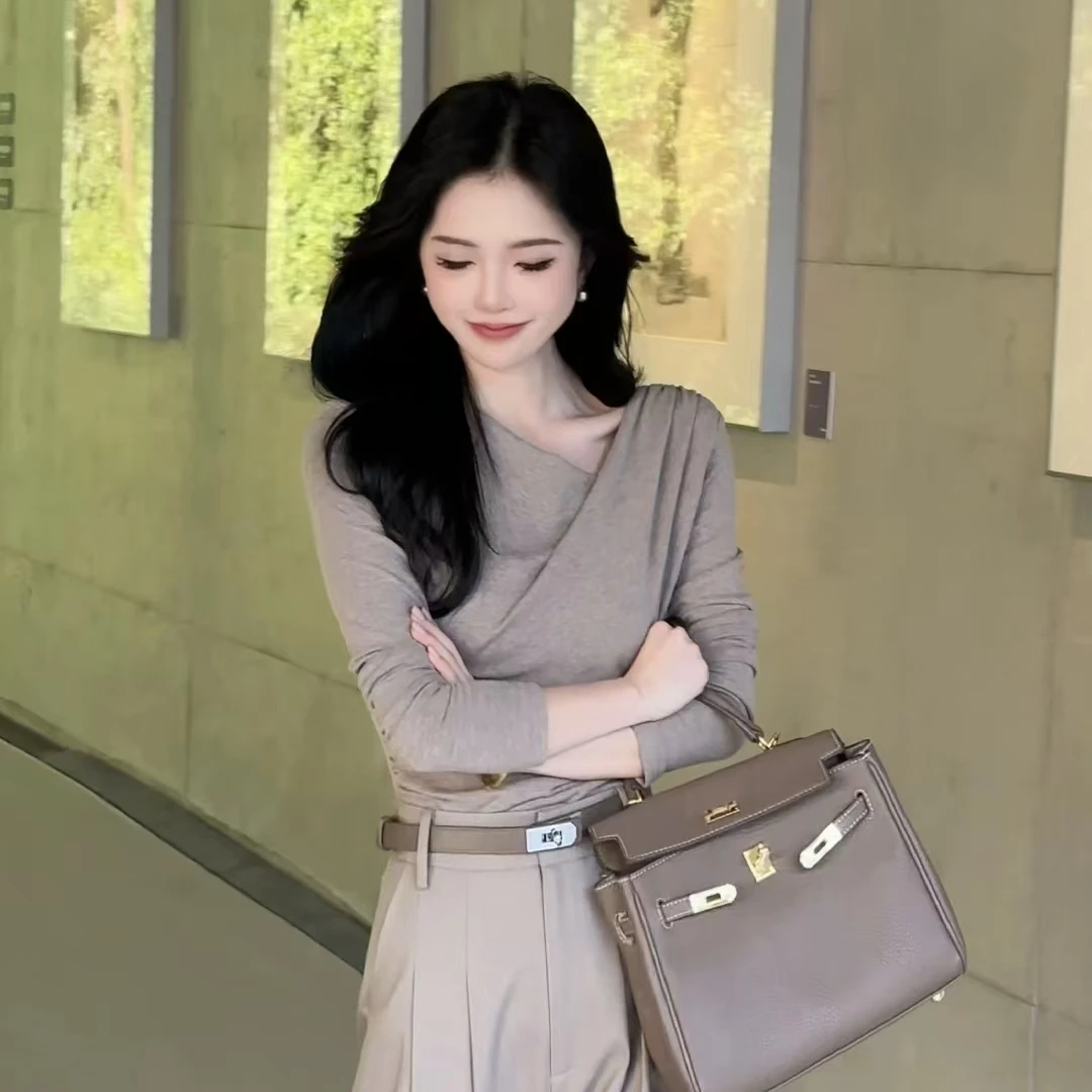设计感斜领气质长袖T恤女2025早秋新款修身显瘦百搭打底衫上衣