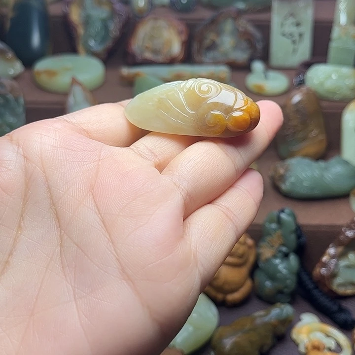 岫岩河磨玉（透闪石质玉）未镶嵌吊坠(不含链)