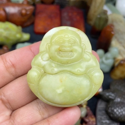 蛇纹石玉未镶嵌颈饰30