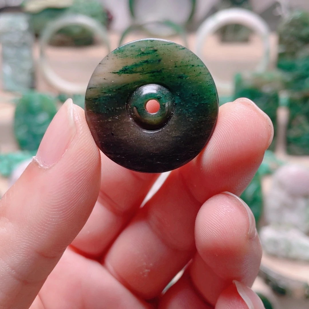 独山玉未镶嵌颈饰