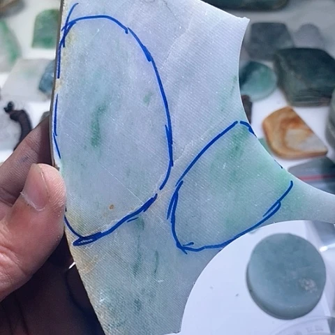 【闪购商品】定制翡翠未镶嵌泥****?