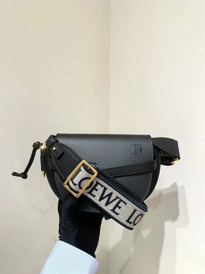99新 LOEWE/罗意威 罗意威gate mini黑色新款斜挎包/99新/优选