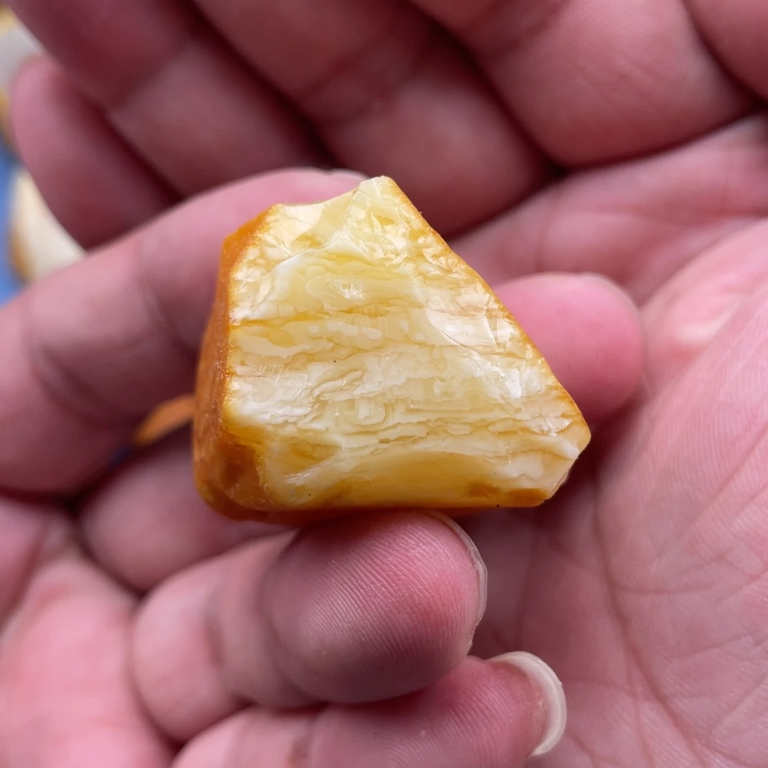 定制琥珀未镶嵌蜜蜡